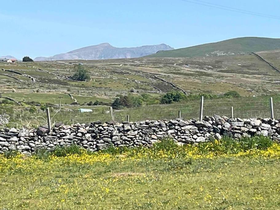 Hedd Wen Villa Llanllyfni Luaran gambar
